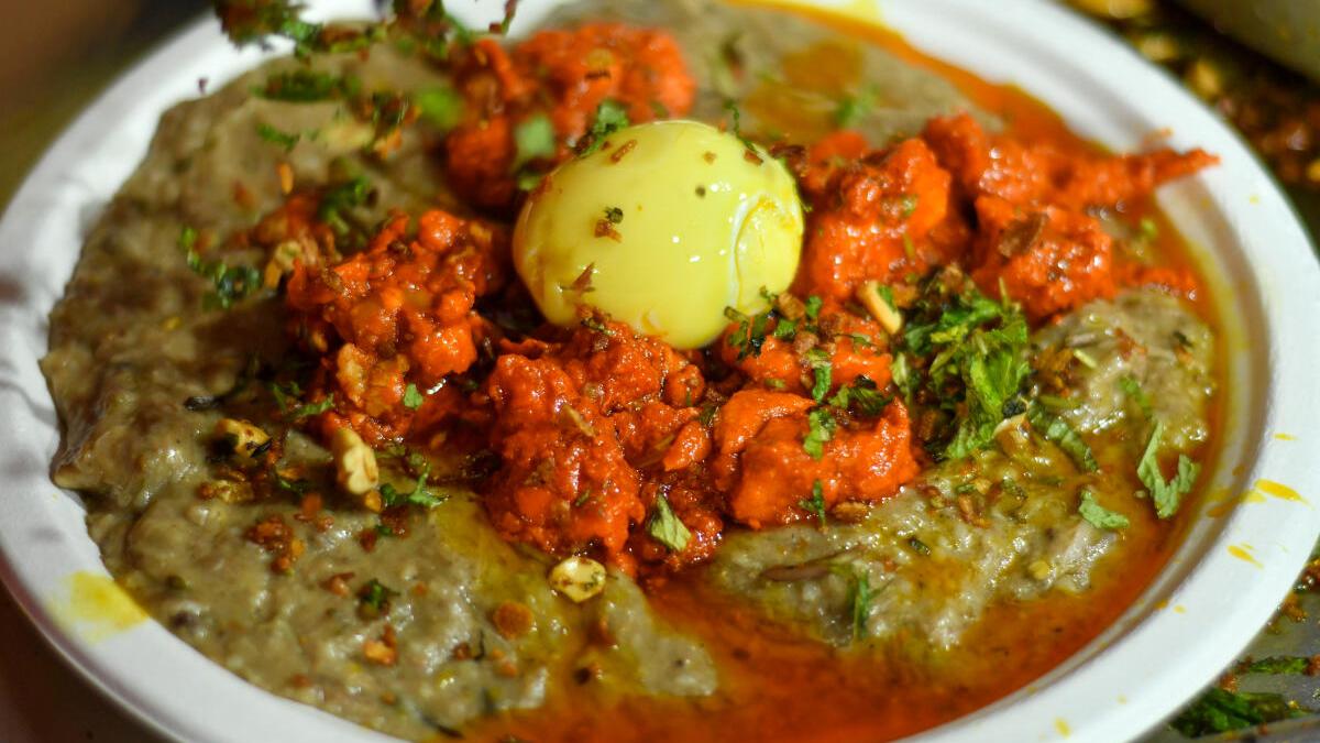 Watch | How is the Hyderabadi delicacy Haleem made?