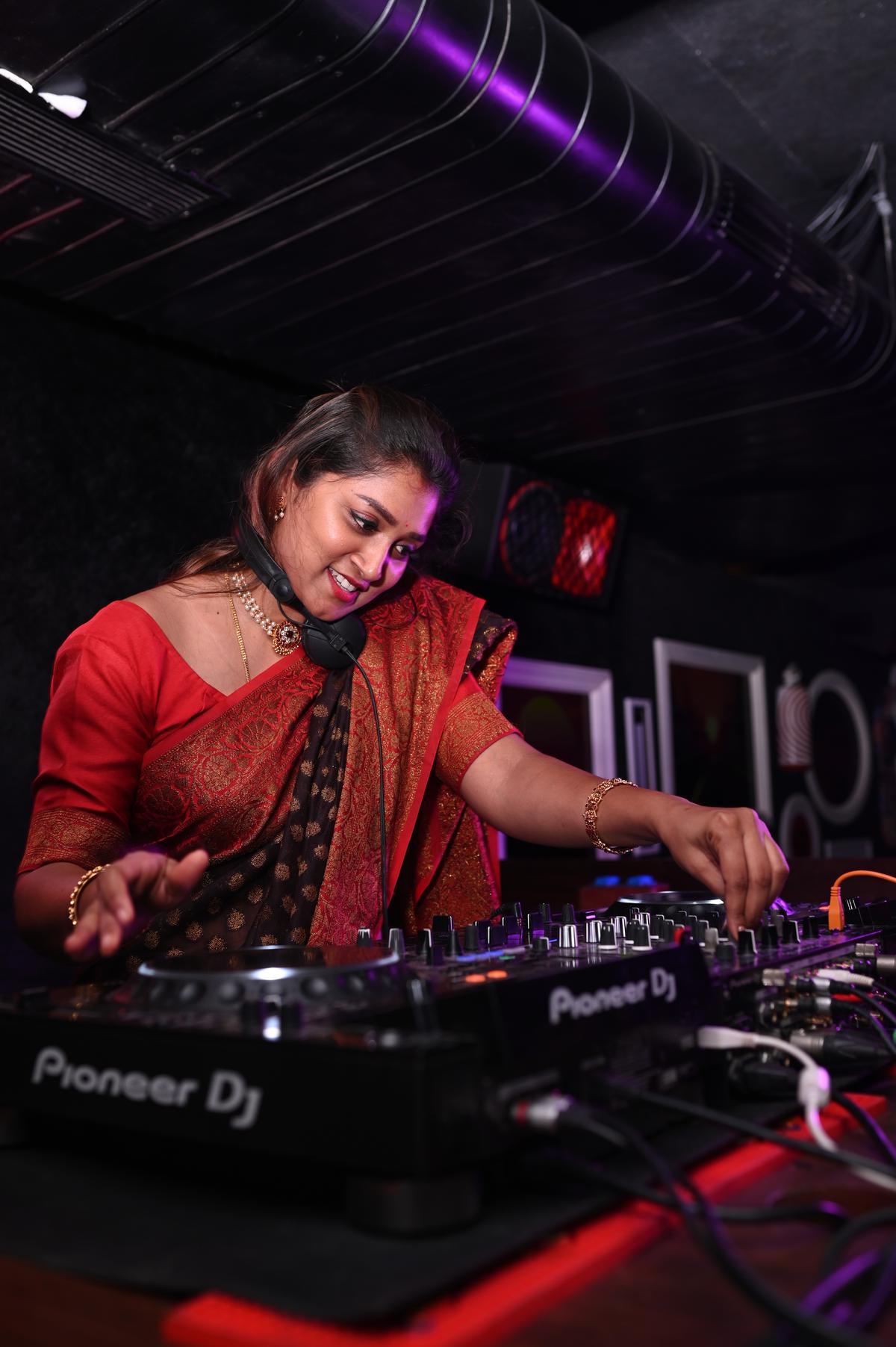 DJ Deepika Naveen