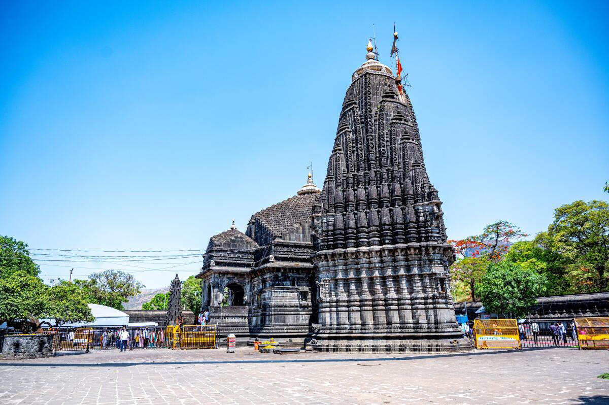 online shopping: Maharashtra: Trimbakeshwar temple closes VIP darshan for  devotees till September 15 - The Economic Times